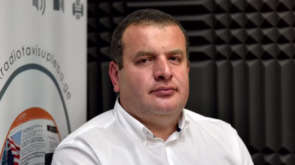 შოთა უტიაშვილი, უსაფრთხოების ექსპერტი, მიიჩნევს, რომ ამჟამად აფხაზეთში უკრაინელების სამხედრო ინტერესს შეიძლება მხოლოდ ორი სამიზნე წარმოადგენდეს: ოჩამჩირის პორტი და რეგიონში განლაგებული რუსეთის საჰაერო თავდაცვის სისტემები
დრონებით შეტევა აფხაზეთზე